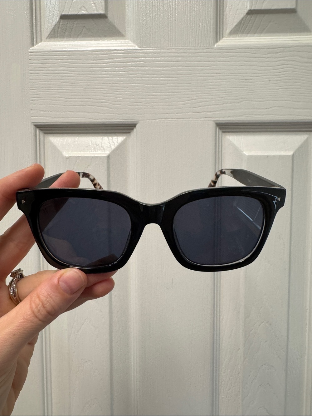 Liz Claiborne Black Cat-Eye Sunglasses with Dark Lenses